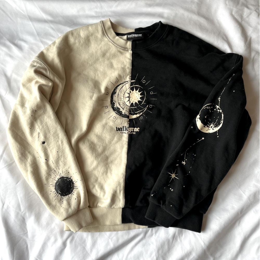 Valkyrae Limited Edition Total Eclipse Sweatshirt Pullover